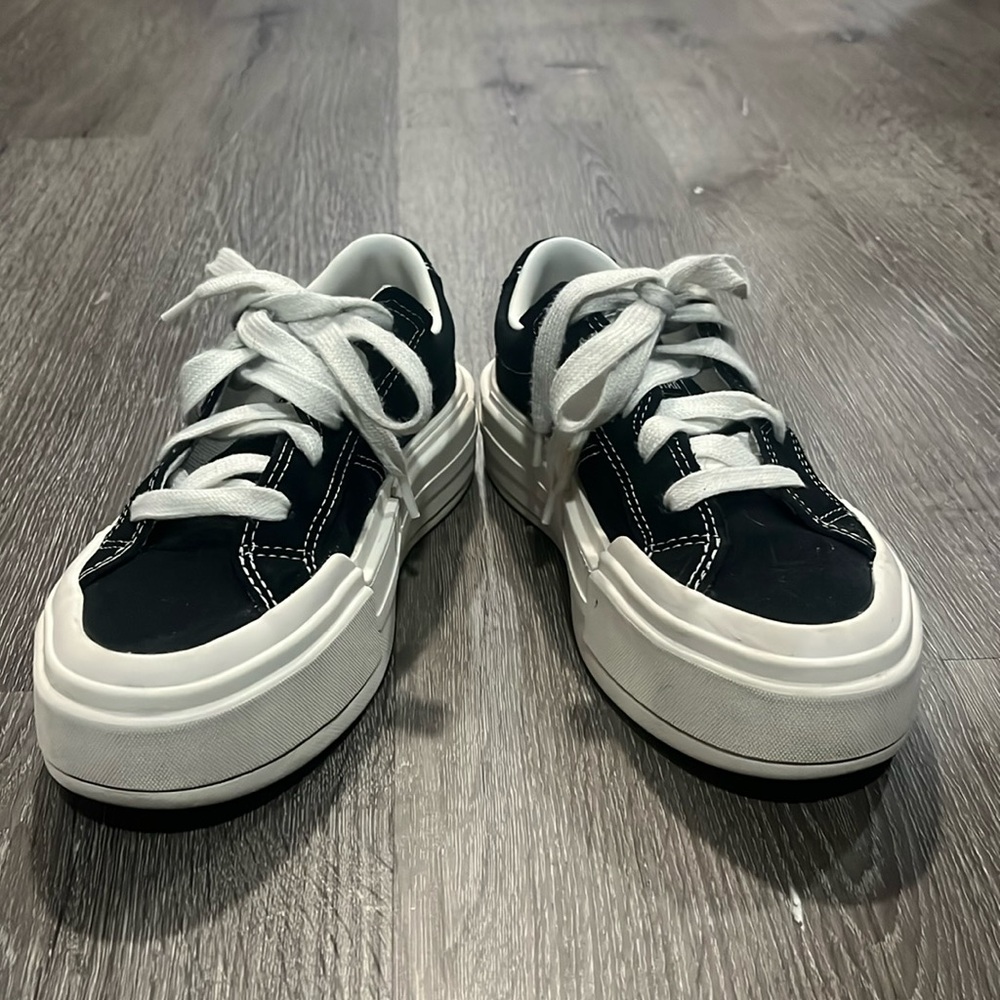 Converse Cruise platform fashion sneaker